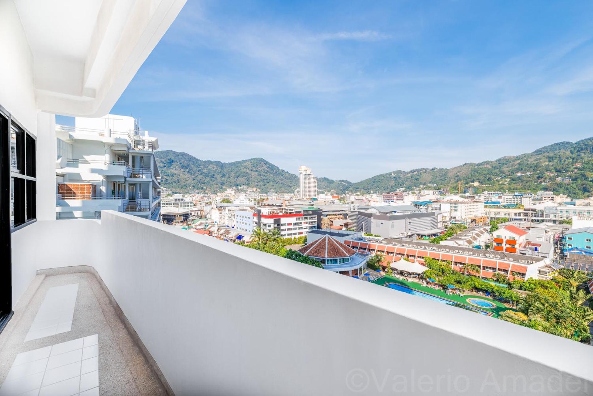 Apartment Tower Sea View By Phr